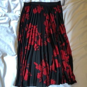 Pleated floral skirt